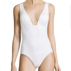 NWT Vince Camuto one piece swimsuit, size 6